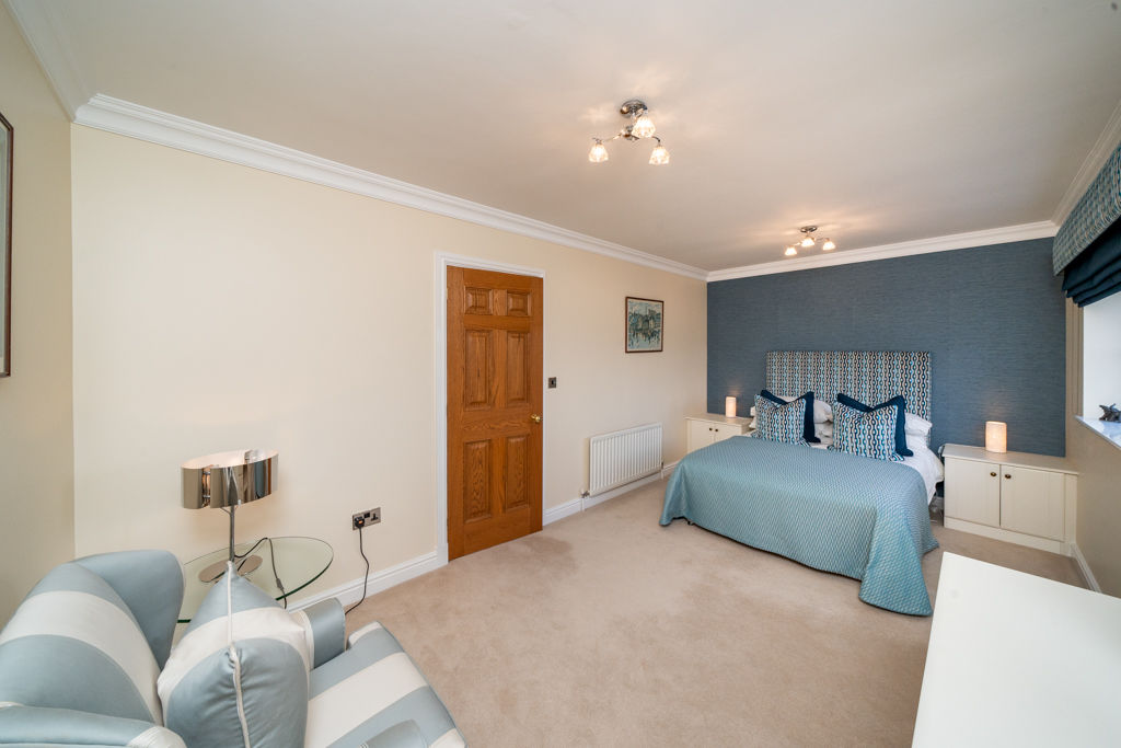 BEDROOM- click for photo gallery